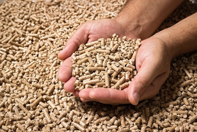 4 steps for effective post-pelleting liquid application